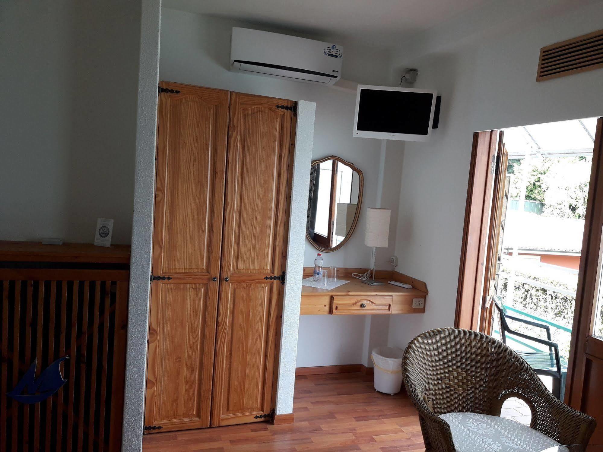 Hotel Nautilus วัลมาเดรรา ภายนอก รูปภาพ