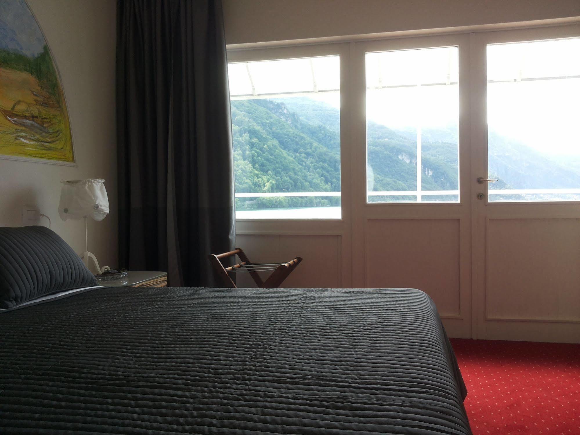 Hotel Nautilus วัลมาเดรรา ภายนอก รูปภาพ